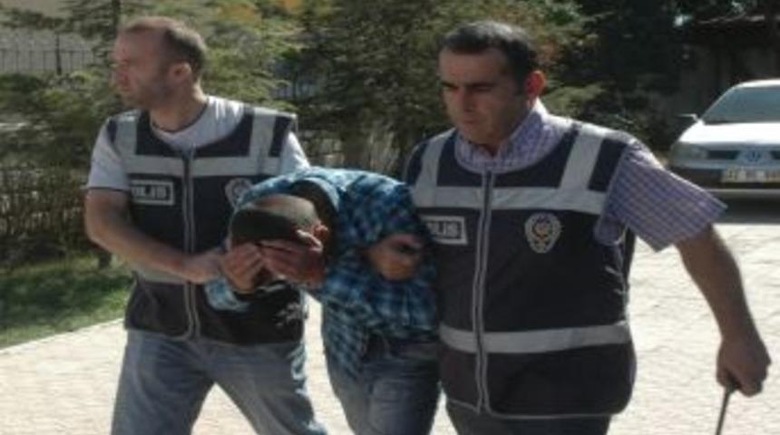 Otopark&ccedil;ı Polis Hırsızı Yakaladı