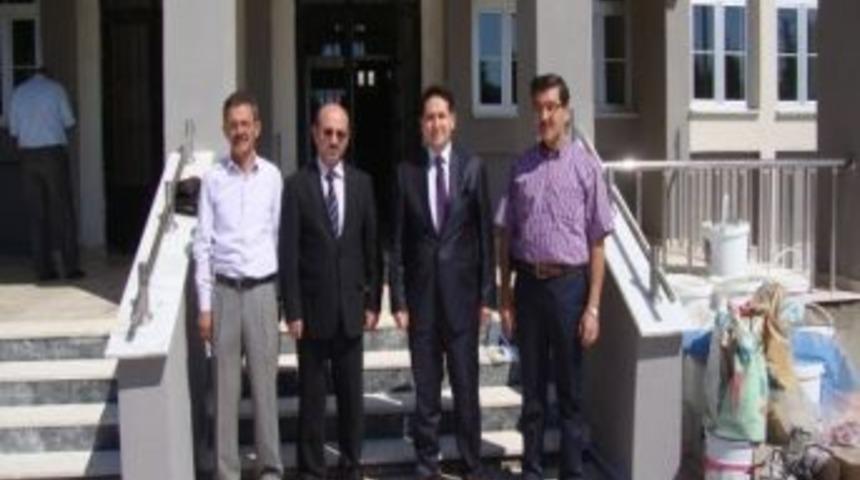 Kaymakam Osmanoğlu Derek&ouml;y İlk&ouml;ğretim Okulunda İncelemelerde Bulundu