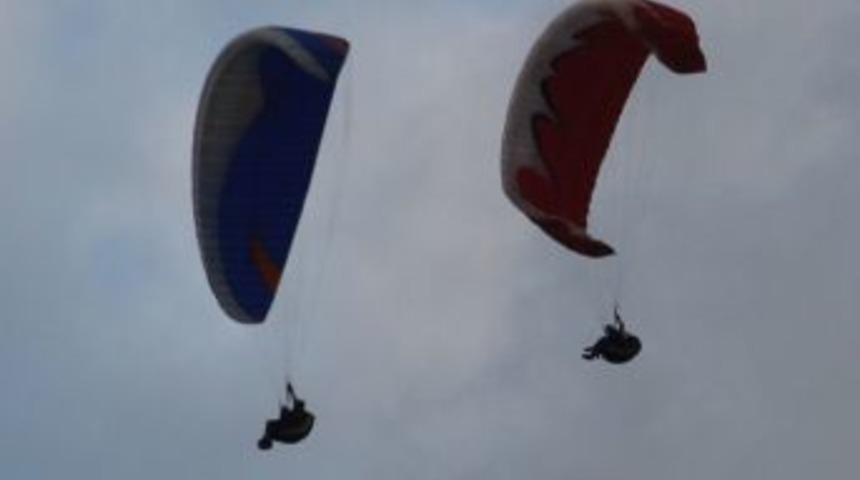 Giresun Semalarında Yama&ccedil; Paraş&uuml;t&uuml; Şovu