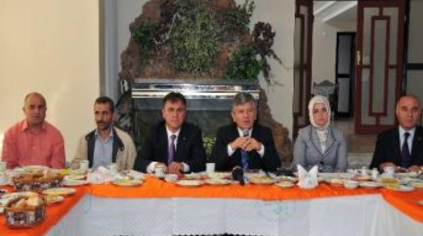 Ak Parti G&uuml;m&uuml;şhane Milletveki Do&ccedil;.dr. Kemalettin Aydın Basın Toplantısı D&uuml;zenledi