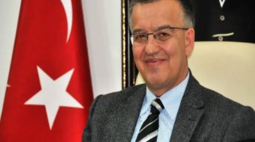 Akşehir Belediyesi&rsquo;nden Karikat&uuml;rist B&uuml;stleri