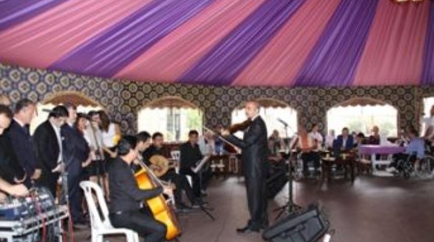 Dar&uuml;laceze&rsquo;de sevin&ccedil;li nağmeler&hellip;