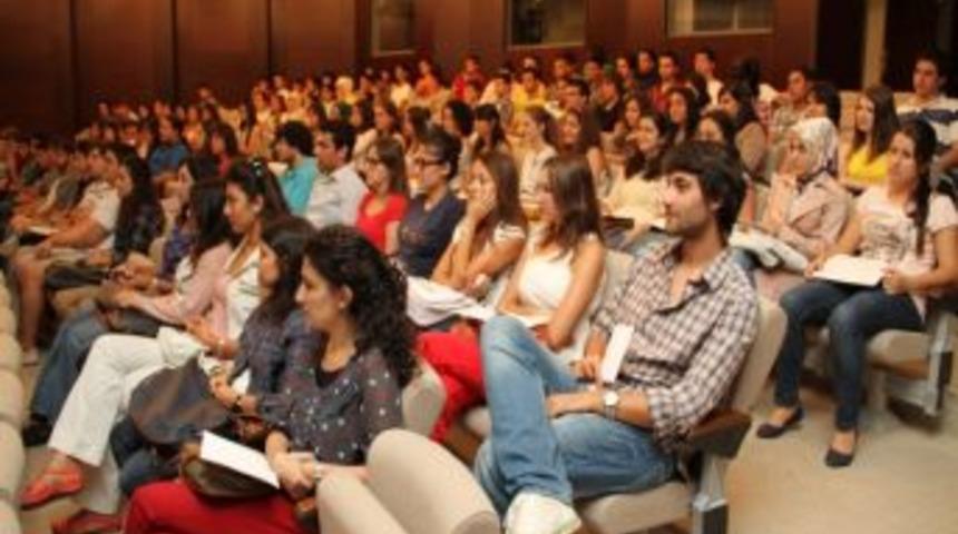 Pa&uuml;&rsquo;den &Ouml;ğrencilere S&uuml;rpriz