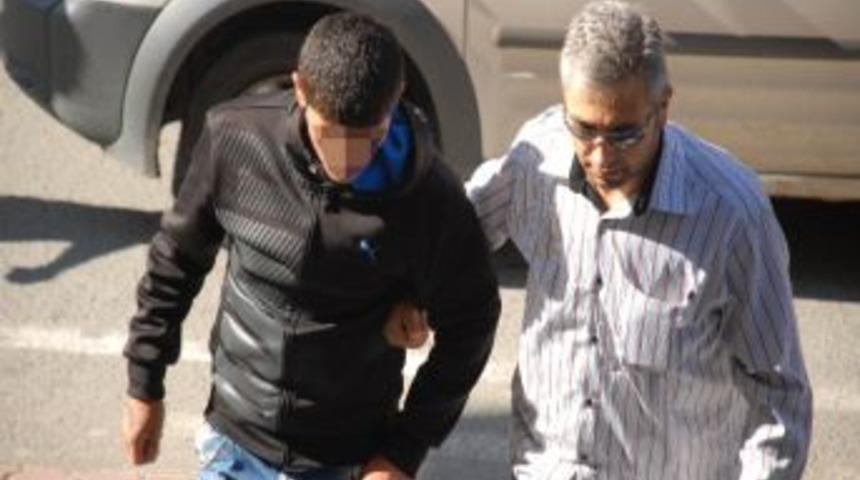 Sigara Hırsızları Su&ccedil;&uuml;st&uuml; Yakalandı