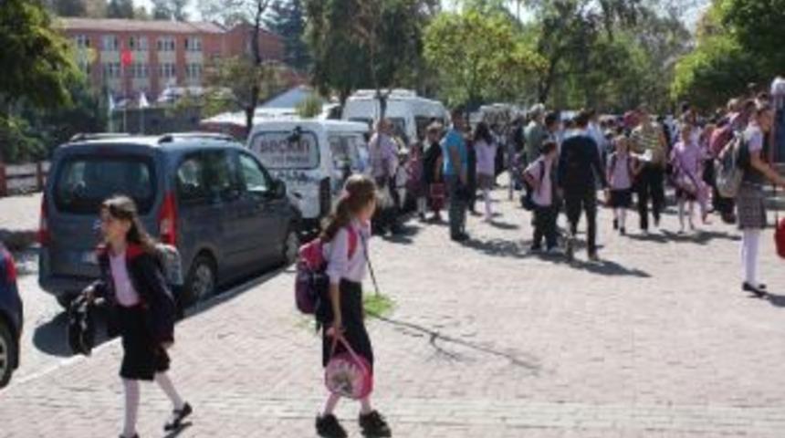 Servis Araçları Sıkıntı Yaşıyor