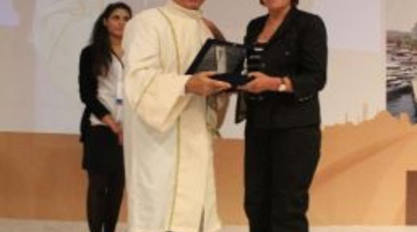 Bah&ccedil;eşehir &Uuml;niversitesi (ba&uuml;) 2012-2013 Akademik Yılı A&ccedil;ılışı Ger&ccedil;ekleştiren T&ouml;renle Yapıldı