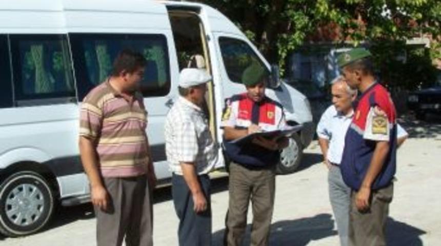 Okul Servisleri Jandarma Tarafından Denetlendi
