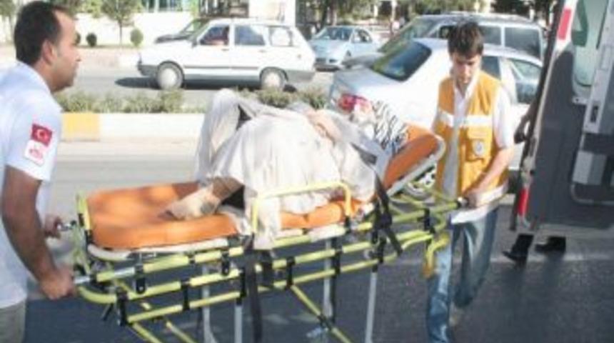 Şanlıurfa'da Motosiklet Kazası: 2 Yaralı