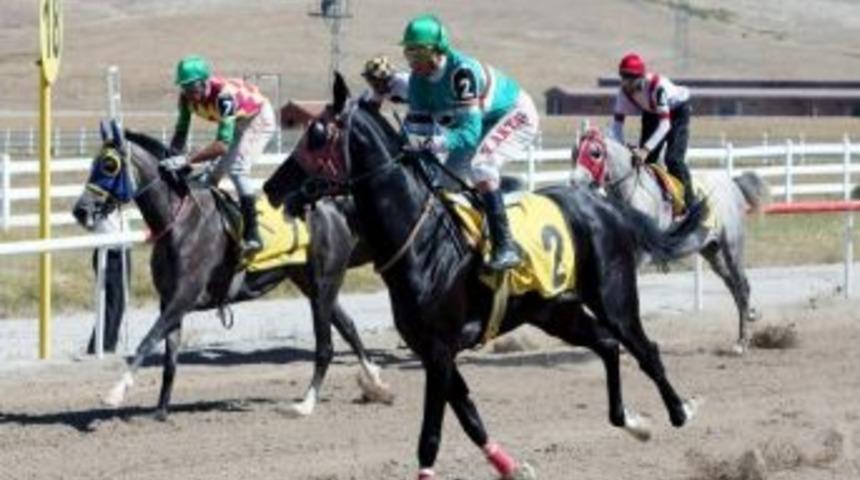 B&uuml;y&uuml;kşehir Kupası Sahibini Buldu