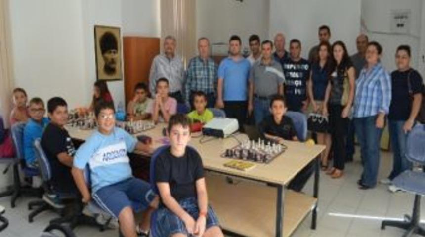 S&ouml;ke'de &Ccedil;ocuklara Y&ouml;nelik Satran&ccedil; Kursu