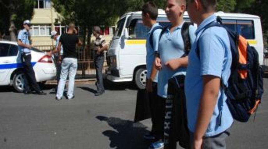 Edremit&rsquo;te Okul Servis Ara&ccedil;ları Denetlendi