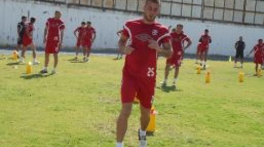 Aydınspor 1923 Savunması Ge&ccedil;it Vermiyor