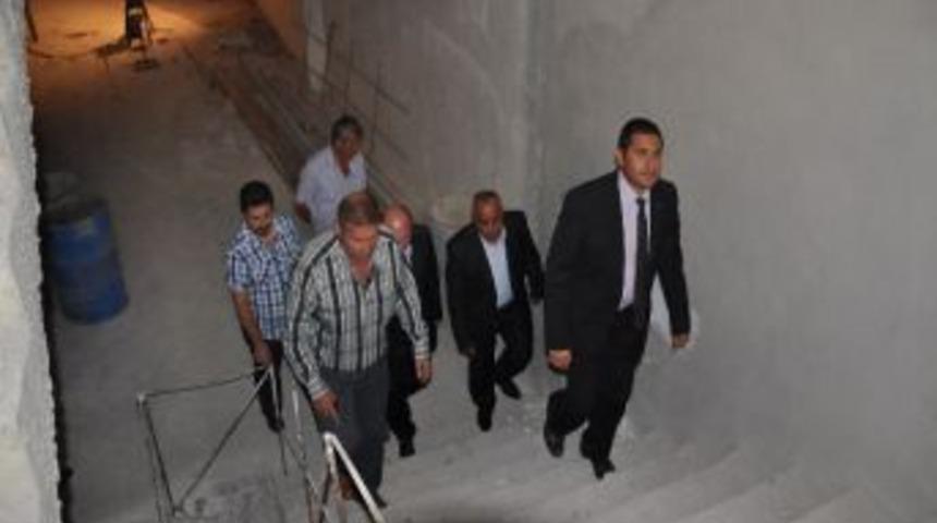 Ak Parti Merkez İl&ccedil;e Başkanı Karaduman Ve Y&ouml;netimi Sin 500 Kişilik Kapalı Spor Salonuna İncelemelerde Bulundu