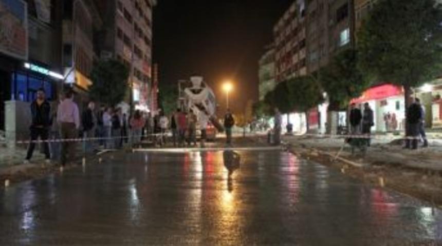 Bolu&rsquo;da İzzet Baysal Caddesi Şekilleniyor