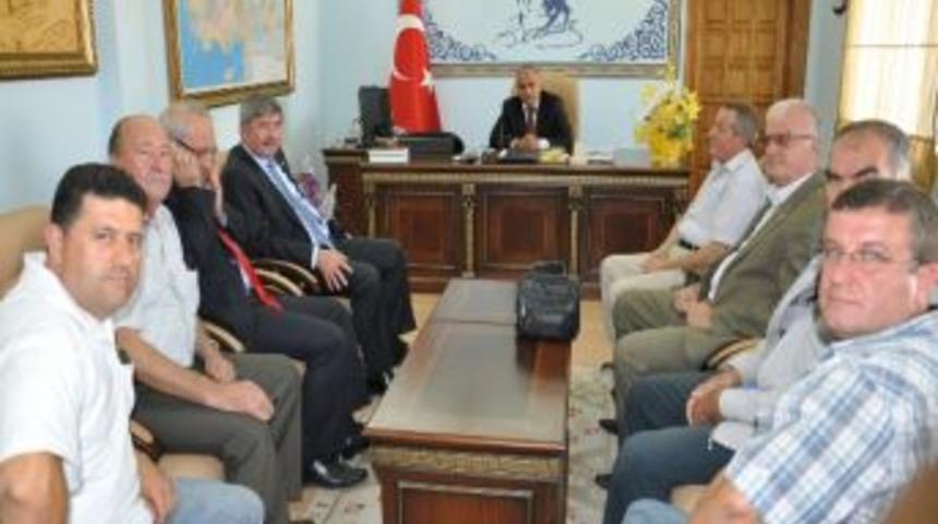 H&uuml;kumete Suriye Eleştirisi