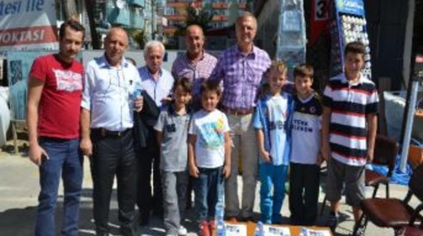 &Ouml;ğrenciler L&ouml;semili &Ccedil;ocuklar İ&ccedil;in Stant A&ccedil;tı