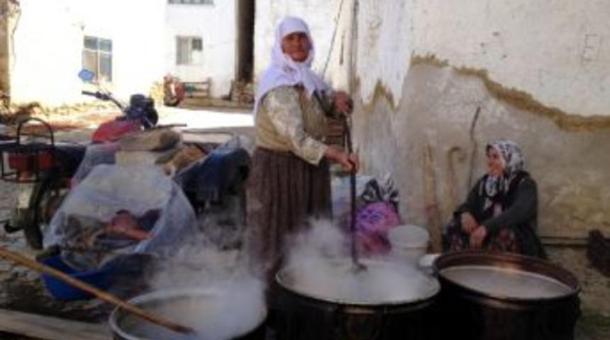 Pazarlar&rsquo;da Zaman Organik Pekmez Yapma Zamanı