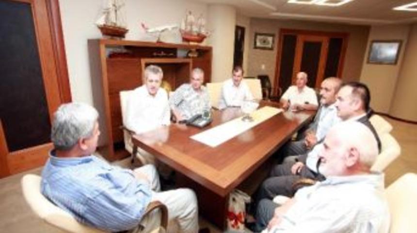 Başkan Karaosmanoğlu Ziyaret&ccedil;ilerini Ağırladı