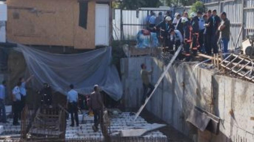 G&ouml;&ccedil;&uuml;k Altında Kalan Iş&ccedil;iyi Kurtarma &Ccedil;alışmaları S&uuml;r&uuml;yor