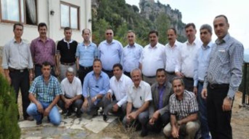 Ak Parti İlçe Başkanları Çamlıyayla’da Toplandı