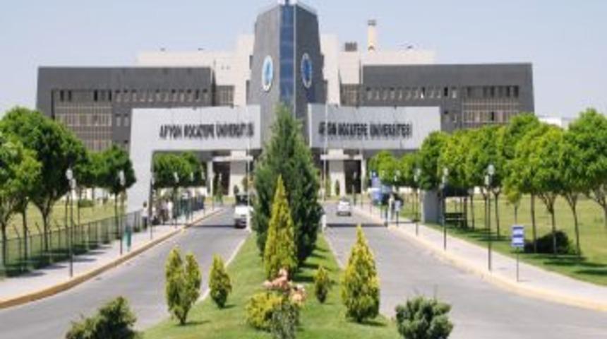 AK&Uuml;'de 36 Bin &Ouml;ğrenci Ders Başı Yaptı