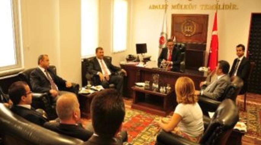 Hsyk &Uuml;yesi Serter Ege Turunda