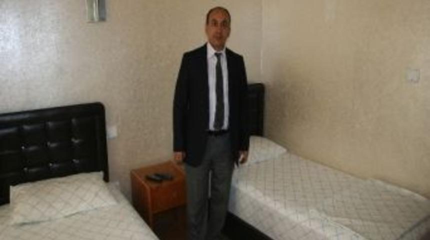 Kilis &Ouml;ğretmenevi'nin Otel B&ouml;l&uuml;m&uuml;nde Bakım Yapılıyor