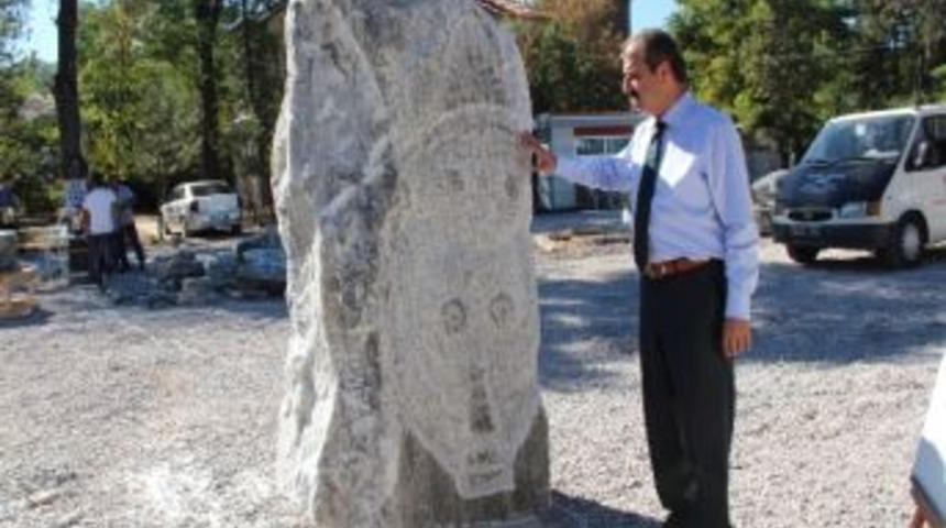 Orhun Yazıtları Kaya Tuzu İle Hayat Buluyor