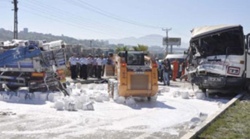 Cenaze yolunda &ouml;ld&uuml;