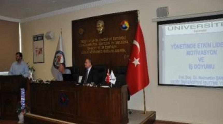 Bergama&rsquo;da 'y&ouml;netimde Liderlik, Motivasyon Ve İş Doyumu' Konulu Seminer