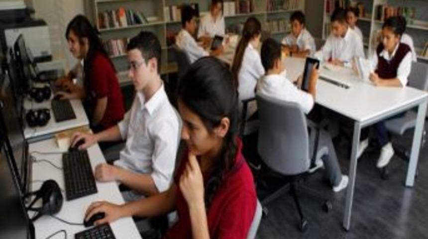 Borusan&rsquo;dan Umurbey Anadolu Sağlık Meslek Lisesi&rsquo;ne K&uuml;t&uuml;phane