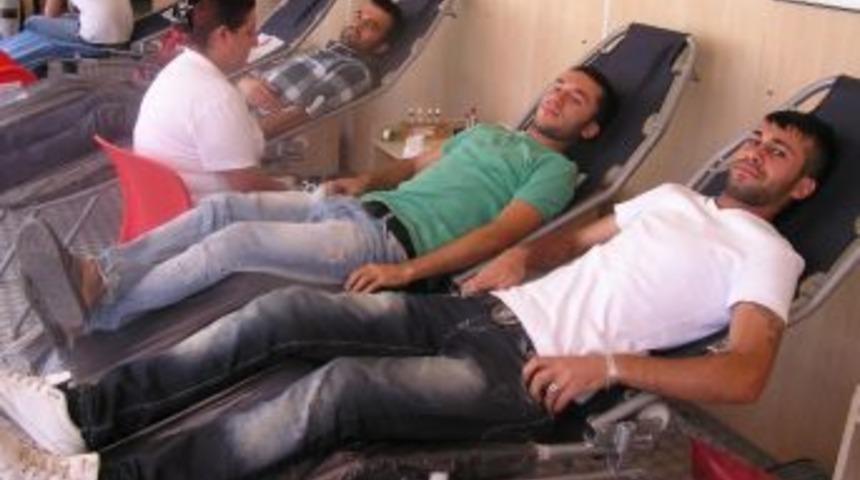 Kan Bağışı Tır'ı Malatya'da Kan Toplamaya Başladı