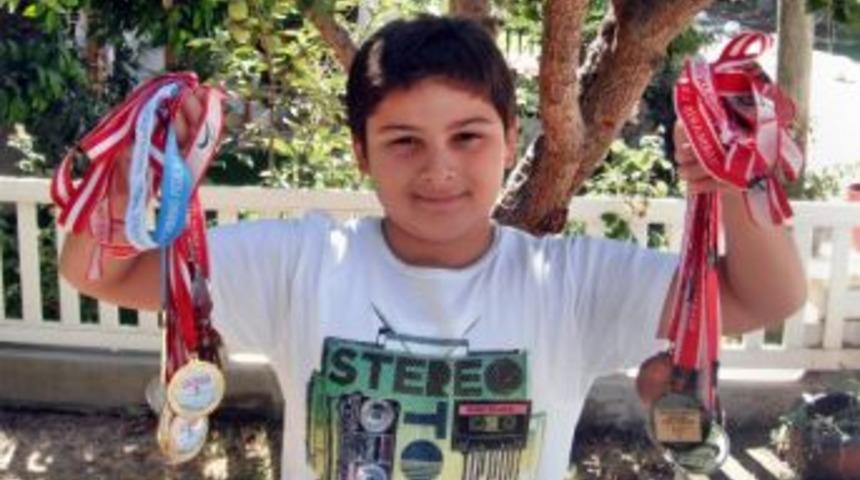 S&ouml;ke&rsquo;nin K&uuml;&ccedil;&uuml;k Y&uuml;z&uuml;c&uuml;s&uuml; B&uuml;y&uuml;k İşler Başarıyor