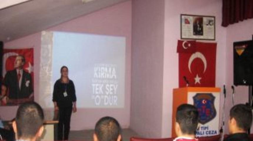 Tutuklu Ve H&uuml;k&uuml;ml&uuml;lere Ergenlik D&ouml;nemi Semineri