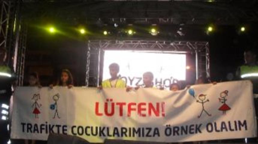 Mersin&rsquo;de 463 Fahri Trafik M&uuml;fettişi Var