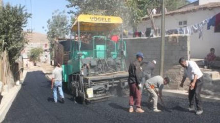 Muş'ta Asfalt &Ccedil;alışmaları Devam Ediyor