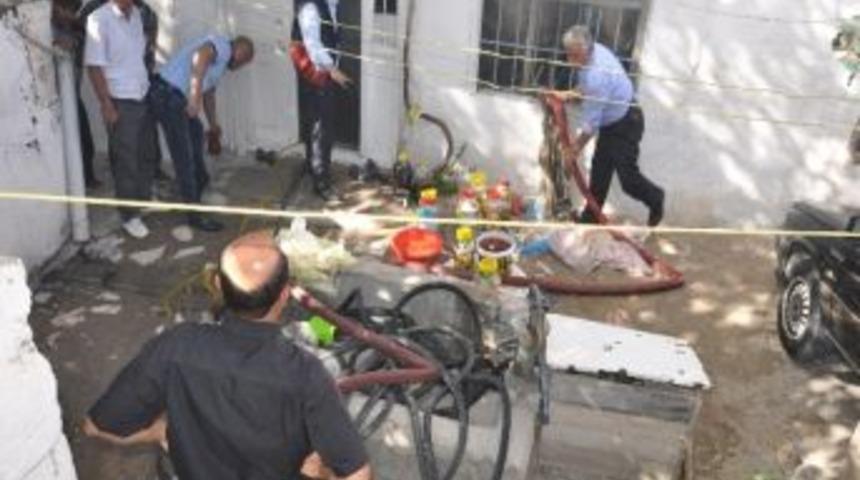 Mutfak Yangını B&uuml;y&uuml;meden S&ouml;nd&uuml;r&uuml;ld&uuml;