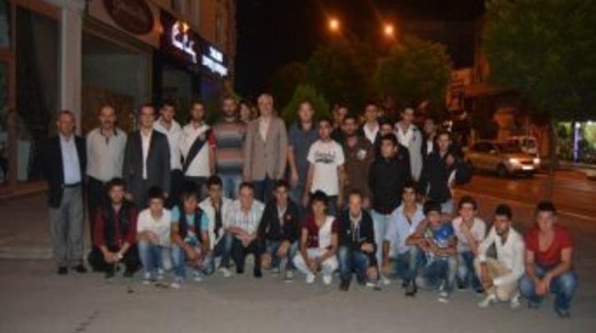 Ak Parti&rsquo;ye Toplu Katılım