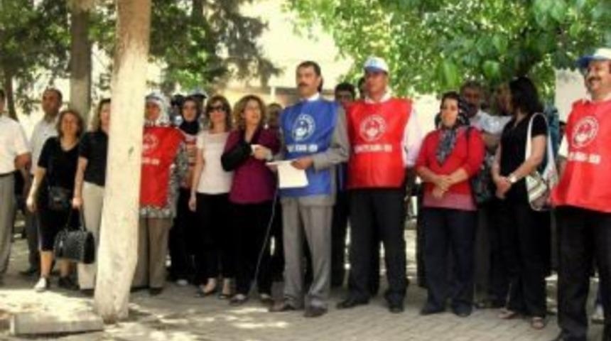 Son G&uuml;nlerde Artan Ter&ouml;r Olaylarına Tepkiler S&uuml;r&uuml;yor