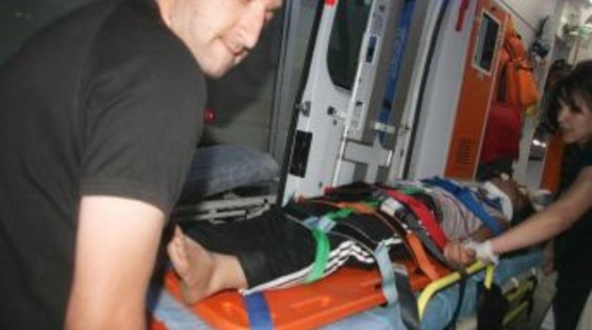 Nişanlısına Kızdı Kendini Arabadan Attı