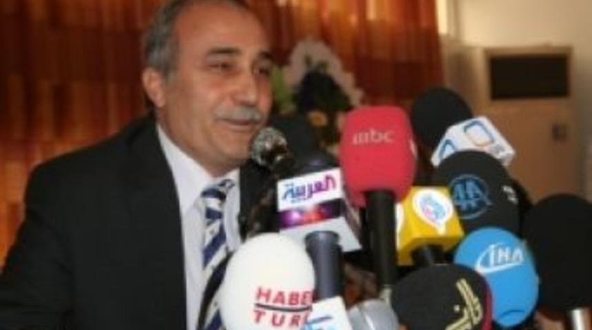 Manifasto gibi konuştu