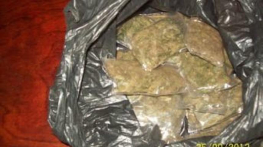 Uyuşturucu Tacirleri Su&ccedil;&uuml;st&uuml; Yakalandı