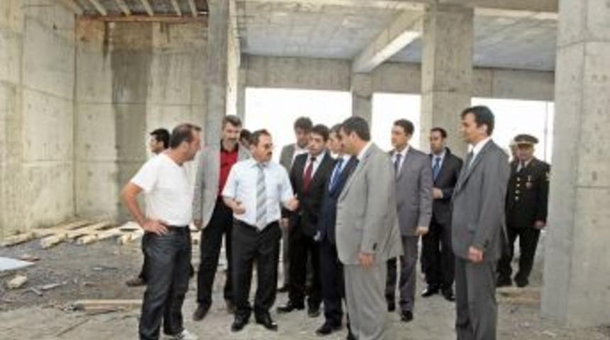 Vali Başk&ouml;y Bir Dizi İncelemelerde Bulundu