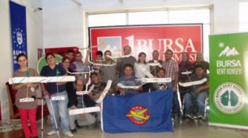 Engelliler Model U&ccedil;ak Kursu İle Moral Depoladı