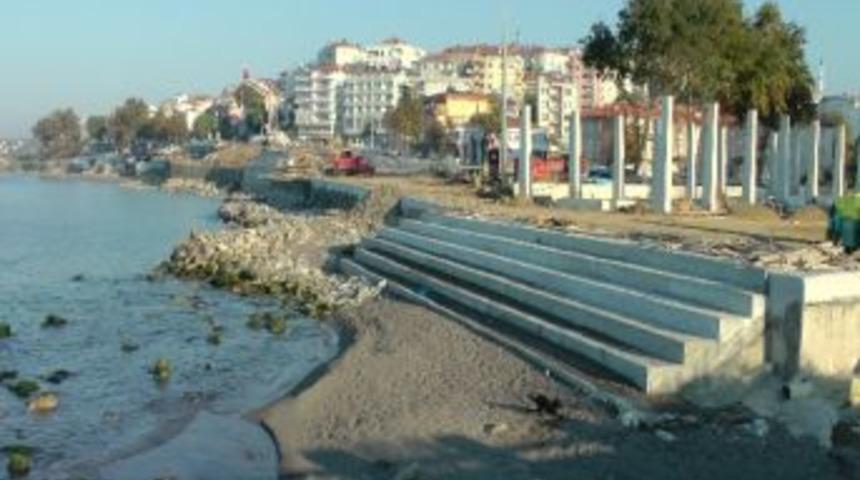 Ak&ccedil;akoca'da Sahil Projesi &Ccedil;alışmaları