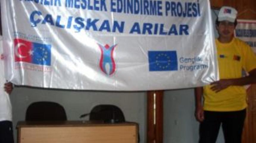 Narman&rsquo;da Balcılık Meslek Edindirme Projesi Hayata Ge&ccedil;irildi