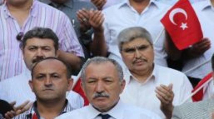 Valilik Bah&ccedil;esinde Ter&ouml;re Tepki