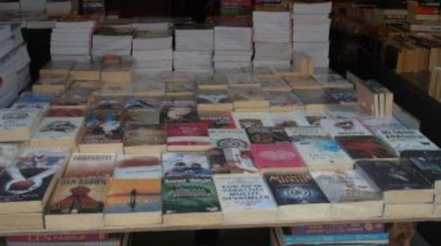 Başkent'te Korsan Kitap Operasyonu