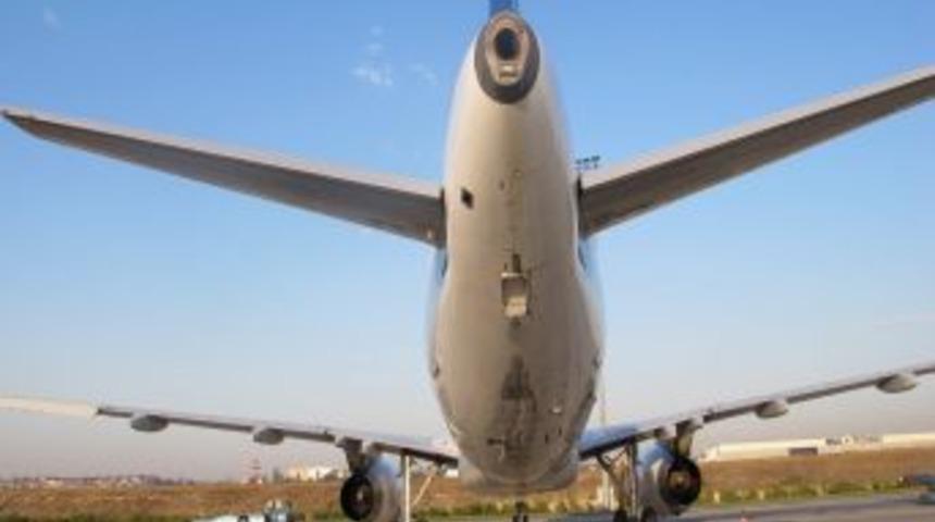 U&ccedil;ağın Kuyruk Kısmı Piste &Ccedil;arptı