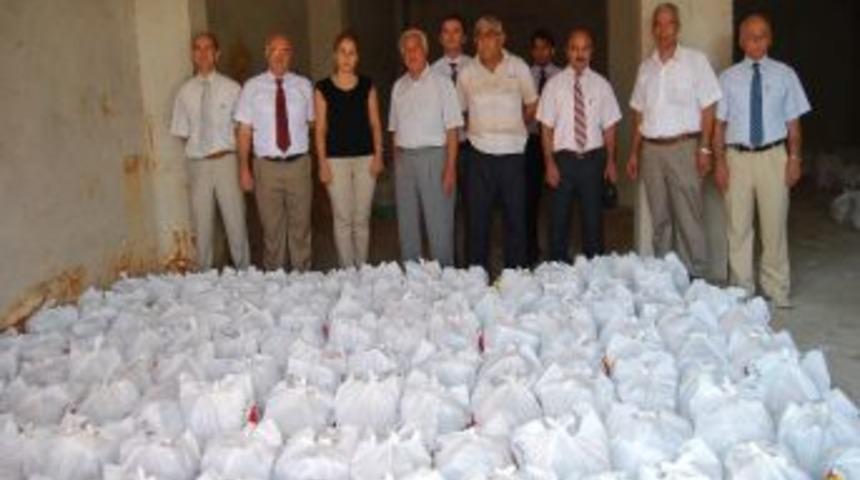 Kozan Ticaret Borsasından Kırtasiye Yardımı